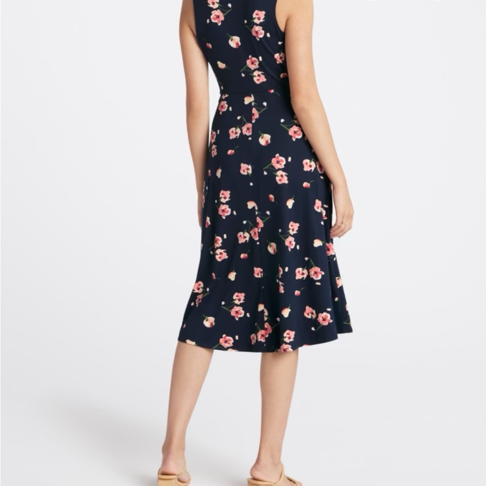 Chic Navy Floral Midi Dress - Picture 5 of 9